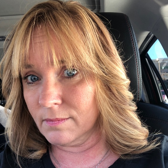 Meet your Posher, Linda - Picture 1 of 1